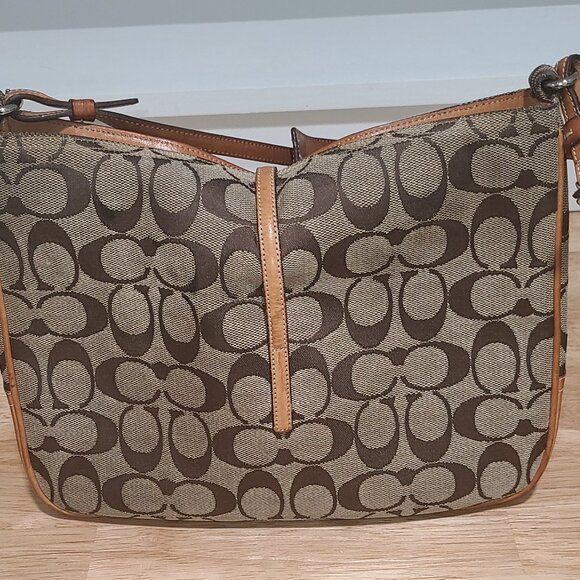 COACH VINATAGE HAMPTON SIGNATURE SHOULDER HANDBAG - KHAKI COLOR - Picture 2 of 15